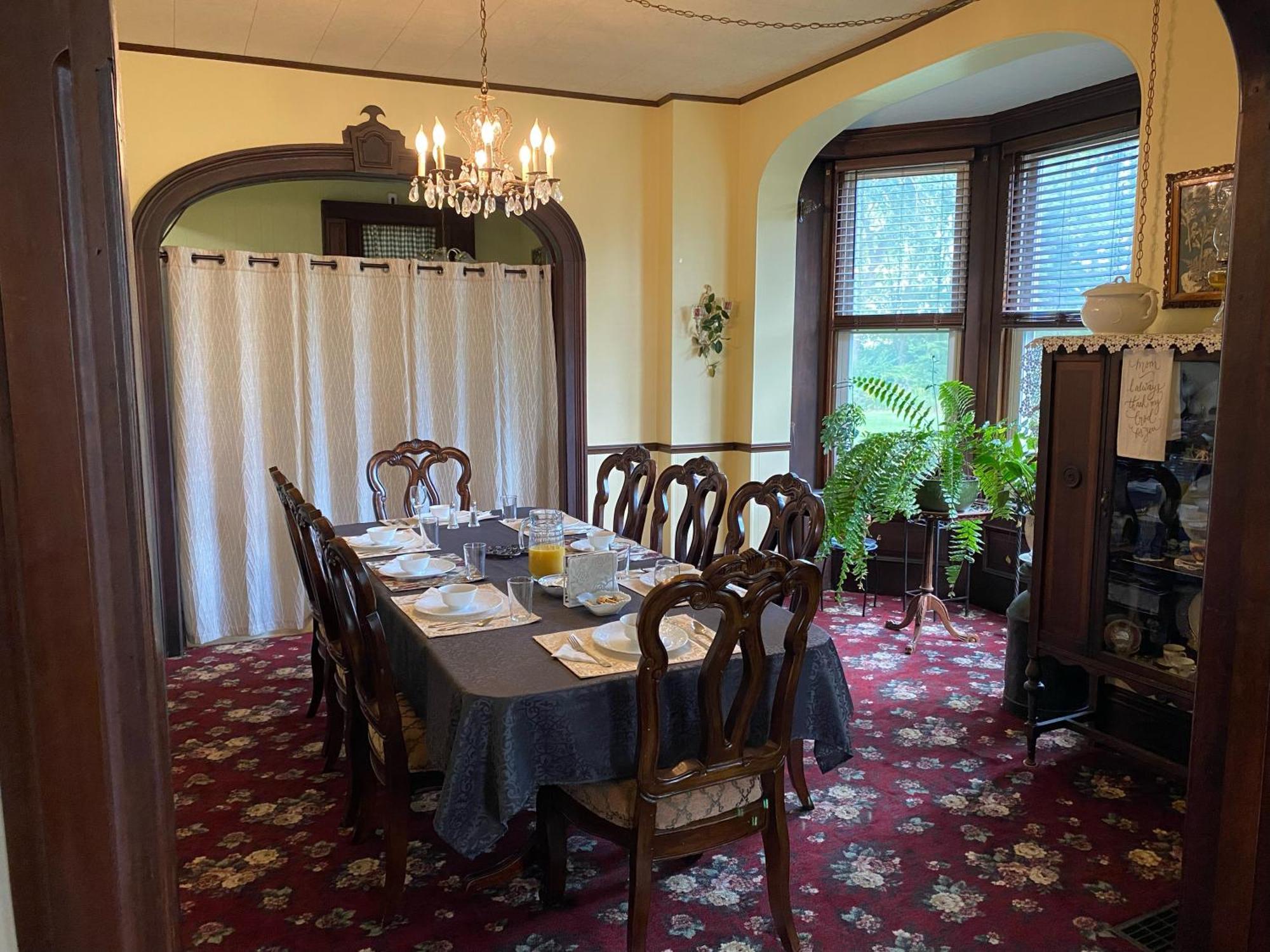The Vine Bed & Breakfast, Llc Dundee Eksteriør billede